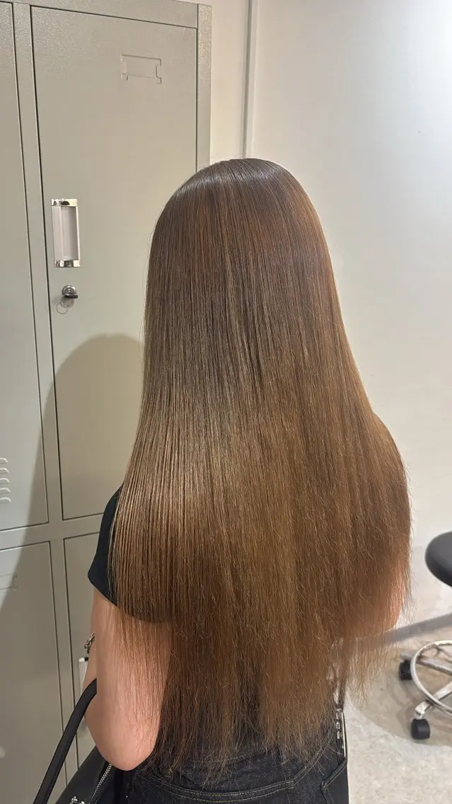 ロング ヘアカラー トリートメント 🍈暗髪艶カラー /🥣韓国風カラーのヘアスタイル