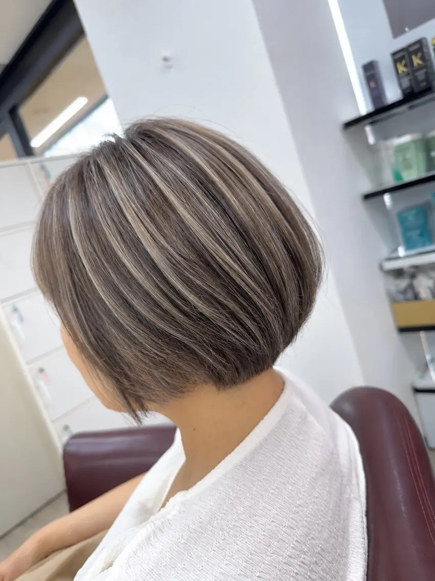 ショート カラー 🌿佐山 絵梨佳🌿 Recharme新保のヘアスタイル