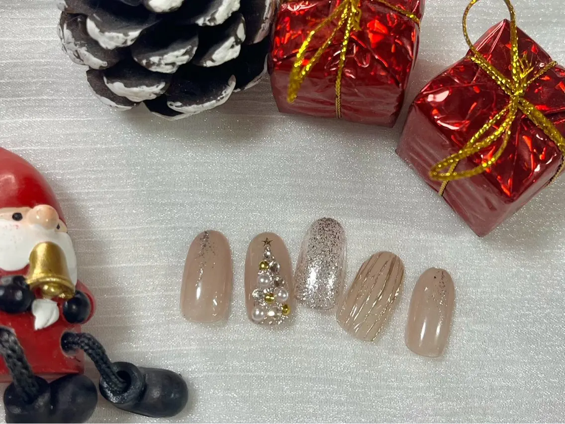 ネイル ジェルネイル ミラーネイル パラジェル 冬ネイル クリスマス kiki nail &brow二子玉川のネイルデザイン
