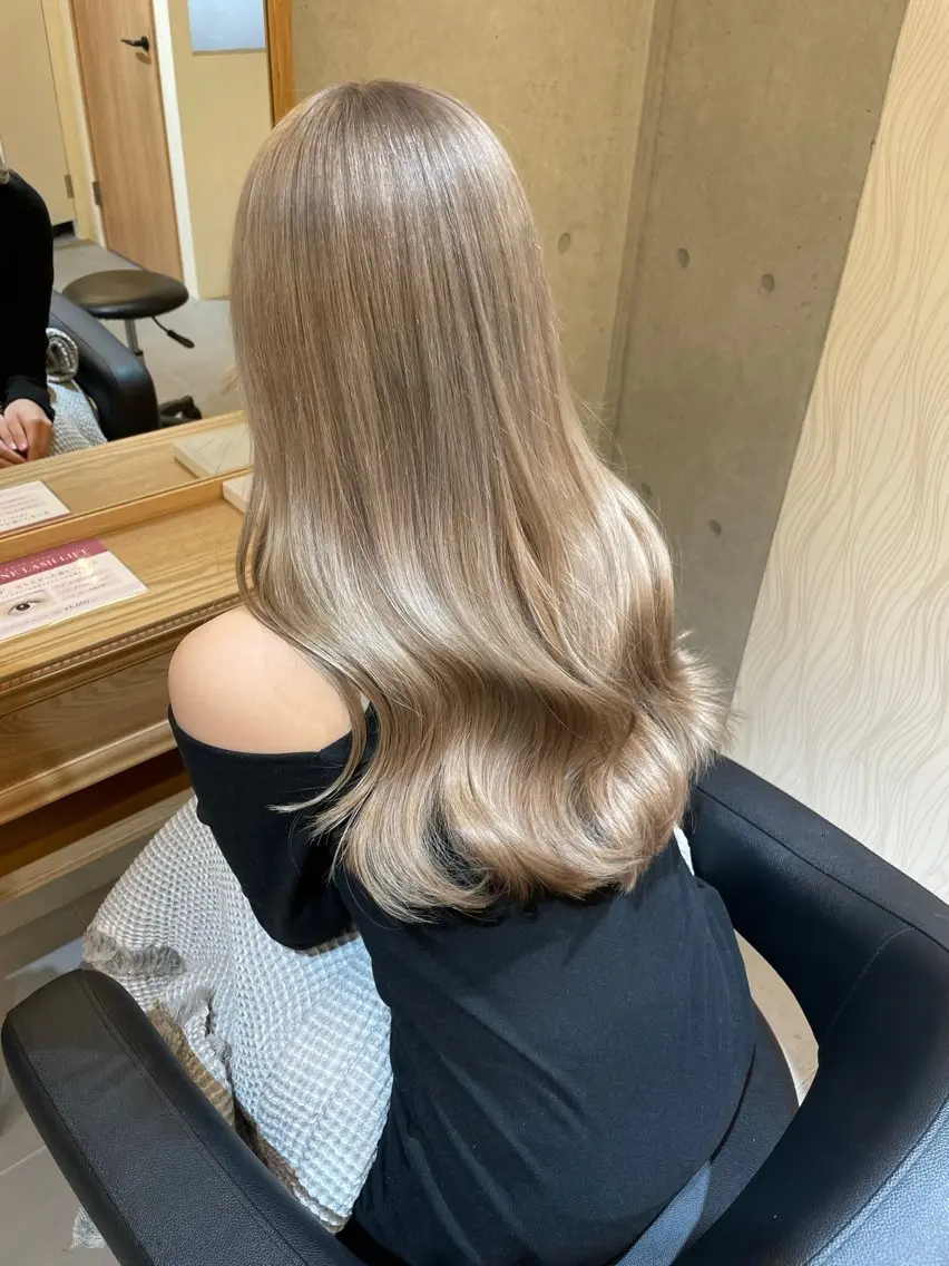 ロング カラー ベージュカラー ブリーチ 抜きっぱなしブロンド ブロンド ハイトーンカラー ヘアカラー トリートメント 羽田翔大/ブリーチ/ レイヤー/店長のヘアスタイル