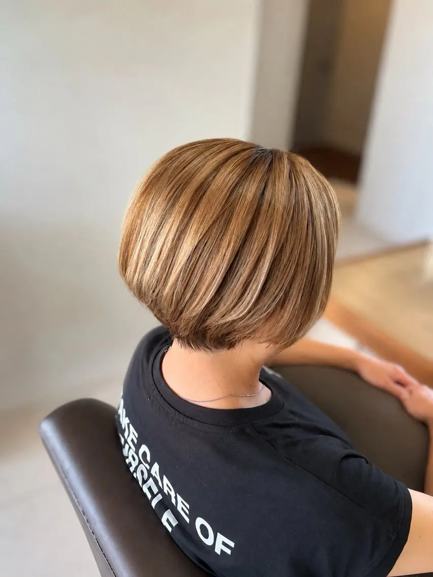 ショート 秋山 拓未のヘアスタイル