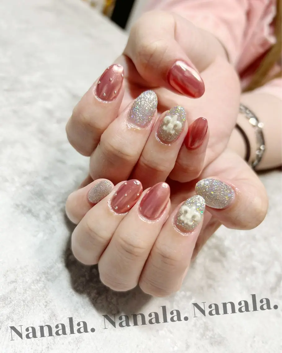 ネイル アートネイル オーロラネイル カジュアル フラッシュネイル フットネイル ハンドネイル ハンドケア Nanala. LUNAのネイルデザイン