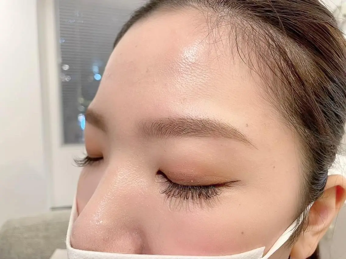 アイブロウ AIMEROSE 梅田店のマツエク・マツパデザイン