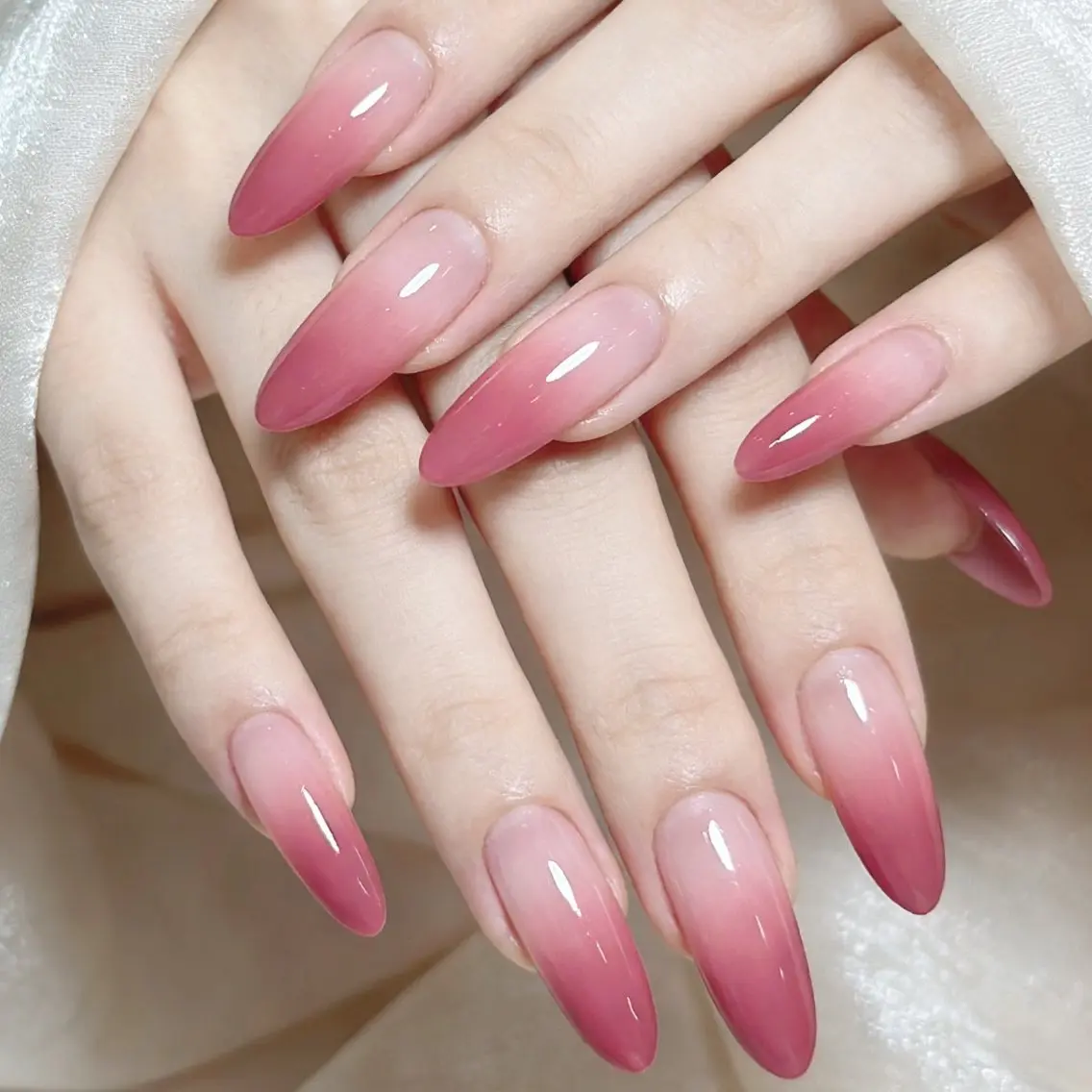 ネイル アートネイル オーロラネイル チークネイル 長さ出し フレンチネイル ハンドネイル ハンドケア Yumi Nail Seiのネイルデザイン