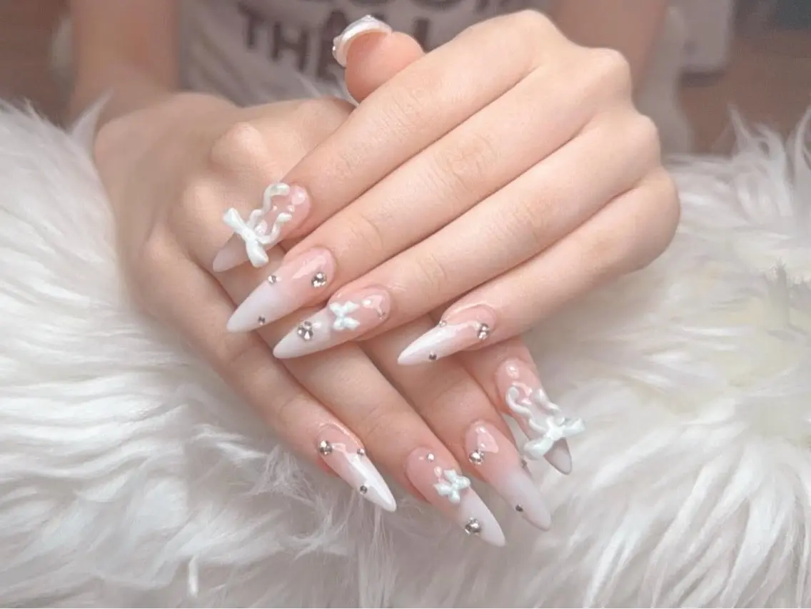 ネイル フットネイル フレンチネイル グラデーション 韓国ネイル マグネットネイル ハンドネイル ハンドケア Hara Nail 【持ち込みOK】のネイルデザイン