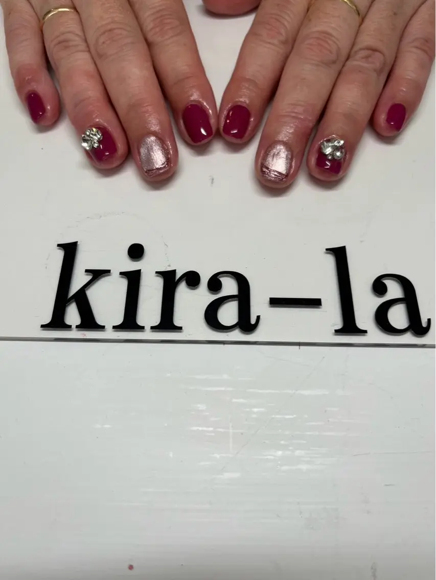 ネイル 赤色 kira-la キララ･:*..のネイルデザイン