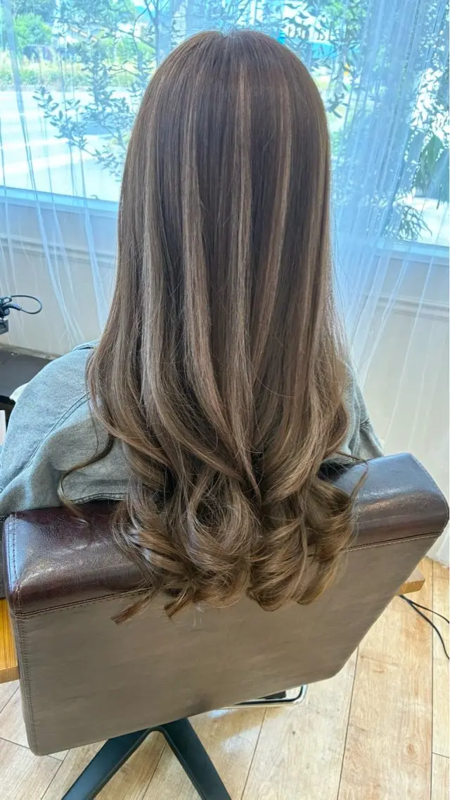 ロング 中見 香織のヘアスタイル