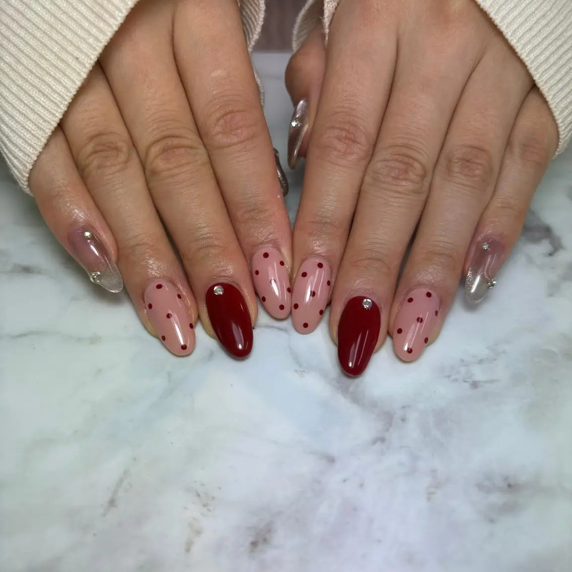 salon UNE LMA見習いスタッフのネイルデザイン