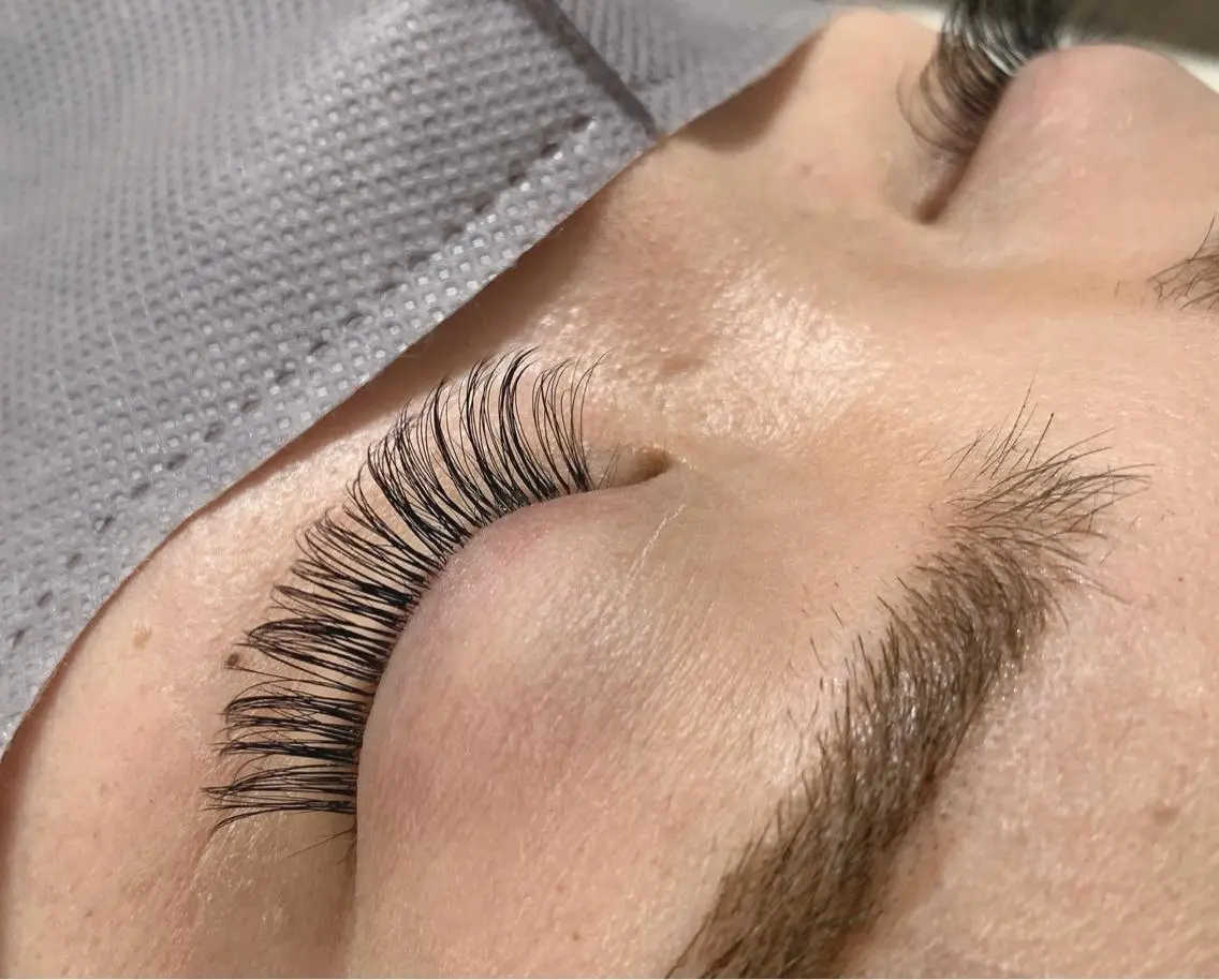 マツエク・マツパ ボリュームラッシュ M 〜eyelash〜のマツエク・マツパデザイン