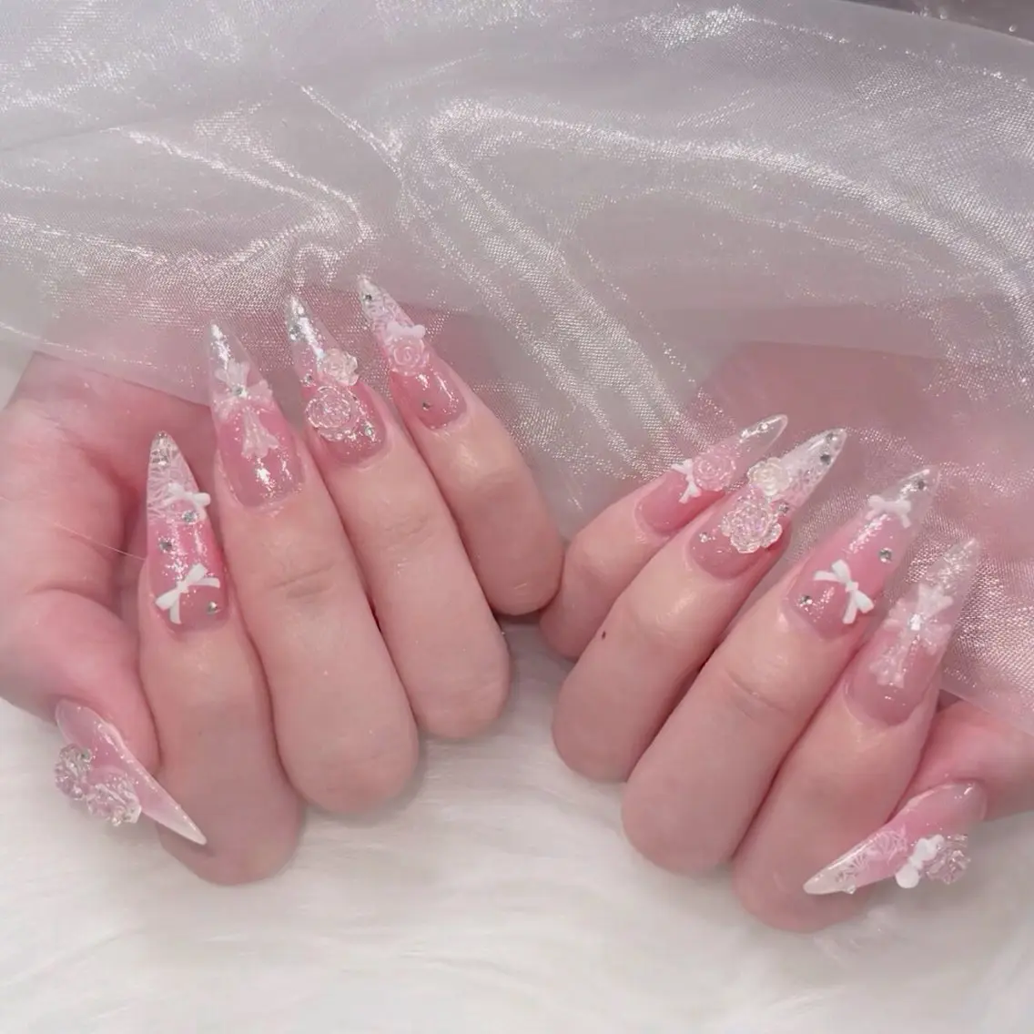 ネイル オーロラネイル 長さ出し フラッシュネイル フレンチネイル ジェルネイル ハンドネイル ハンドケア CiCi Nail Salonのネイルデザイン