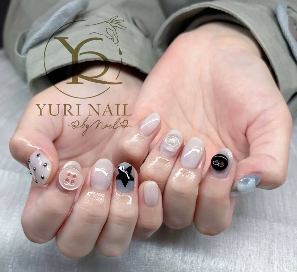 ネイル チークネイル フットネイル フレンチネイル 韓国ネイル 水色 ハンドネイル フットネイル ハンドケア YURI Nail NARITAのネイルデザイン