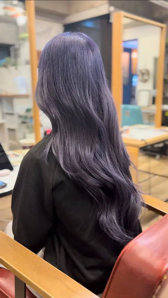 ロング カラー ヘアカラー Liere YUMAのヘアスタイル