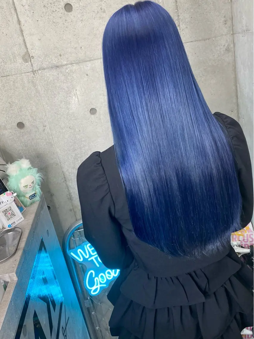 ロング カラー ブルーカラー ネイビーカラー 縮毛矯正 國分 伸也のヘアスタイル
