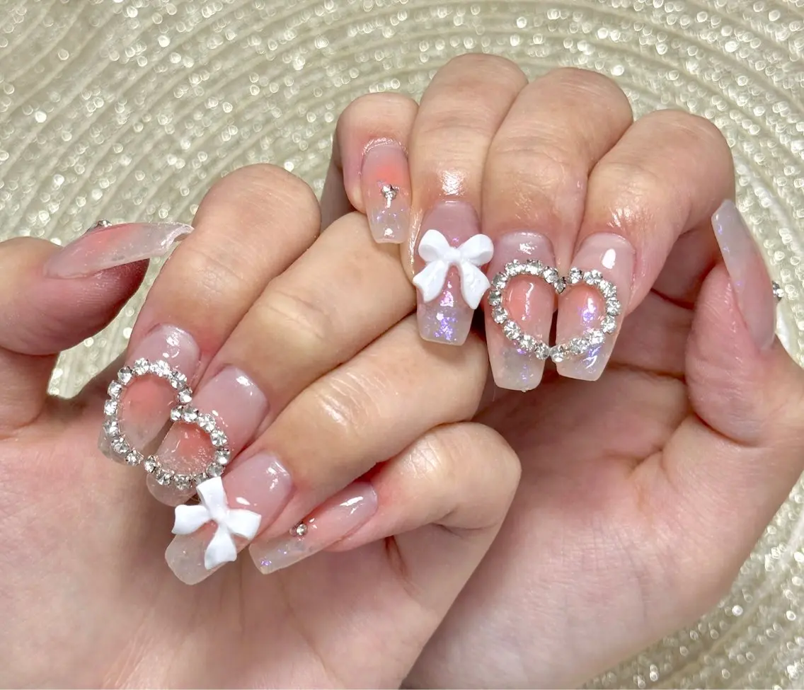 ネイル チークネイル ハート リボン moa nailのネイルデザイン
