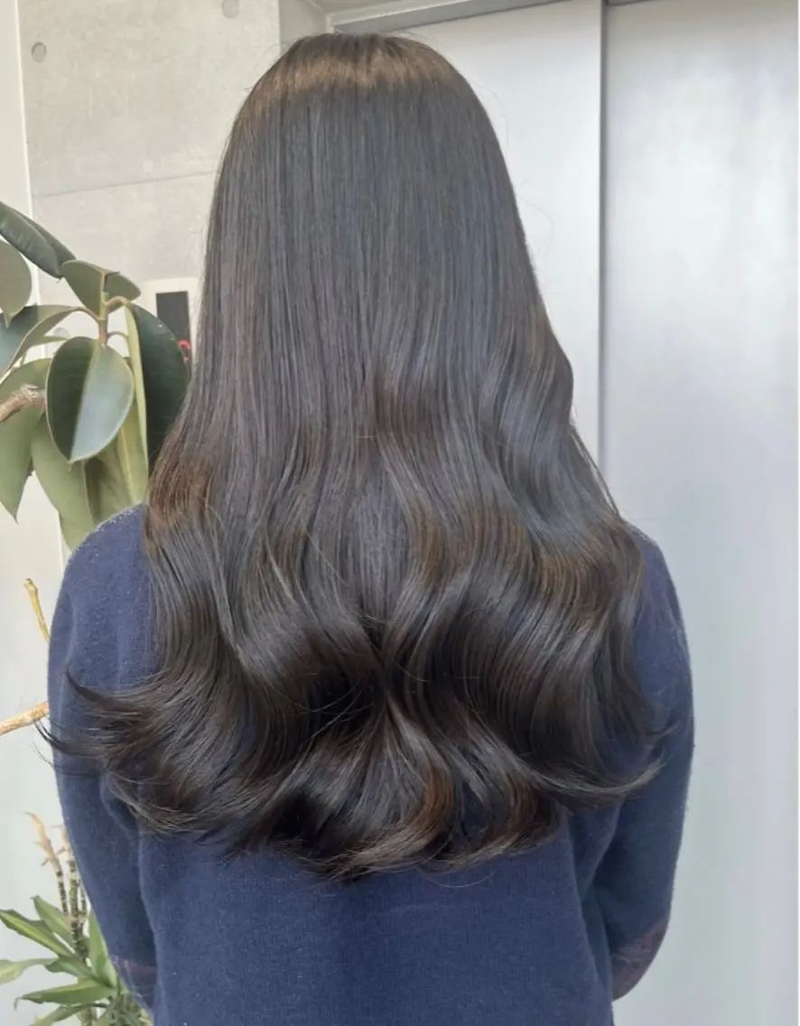 ロング カラー パーマ ヘアアレンジ カット ヘアカラー トリートメント 透明感/オリーブ/ グレージュ/YUKAのヘアスタイル