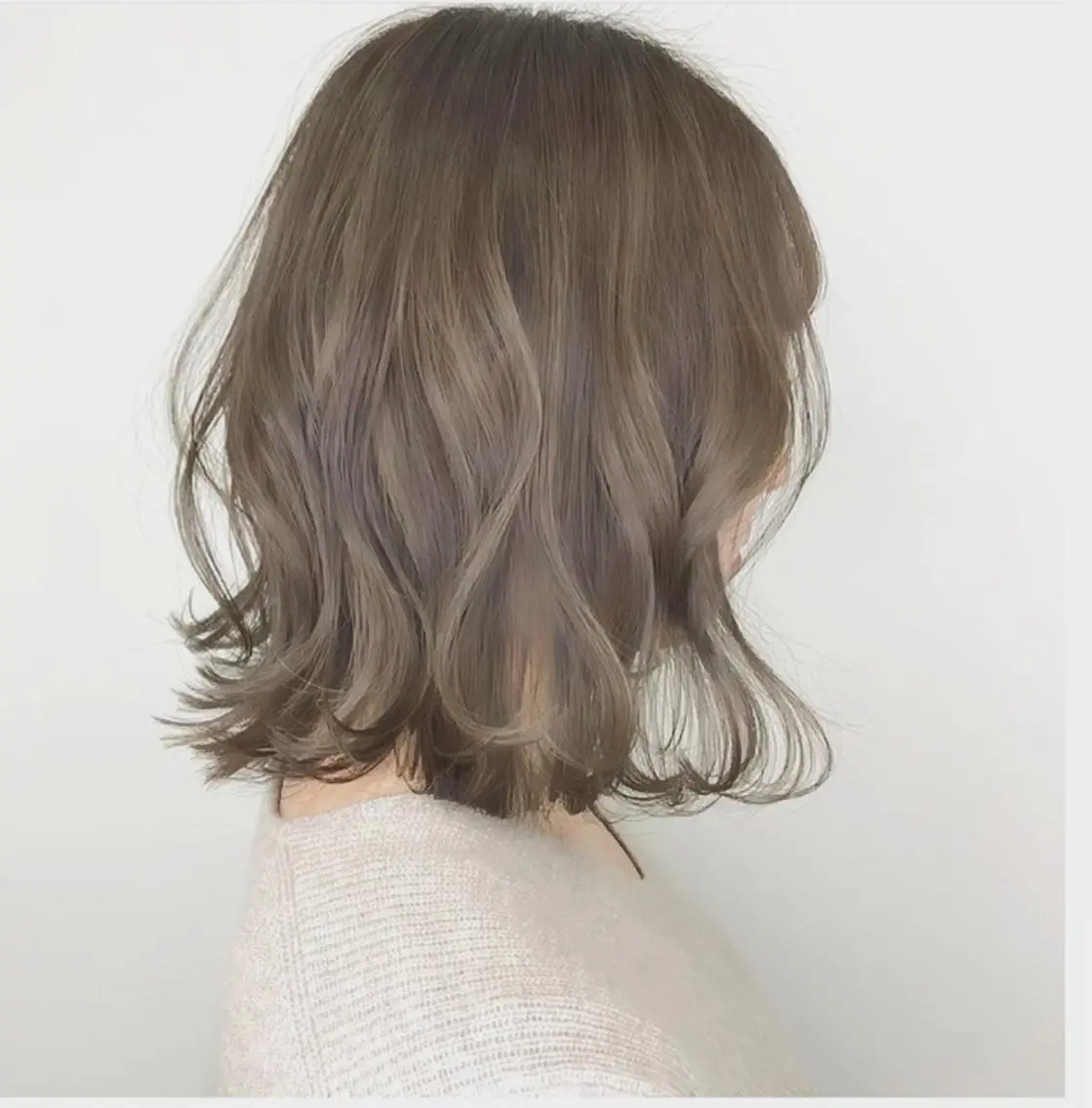ミディアム カラー ベージュカラー 切りっぱなしロブ topstylist 芳賀みなみのヘアスタイル
