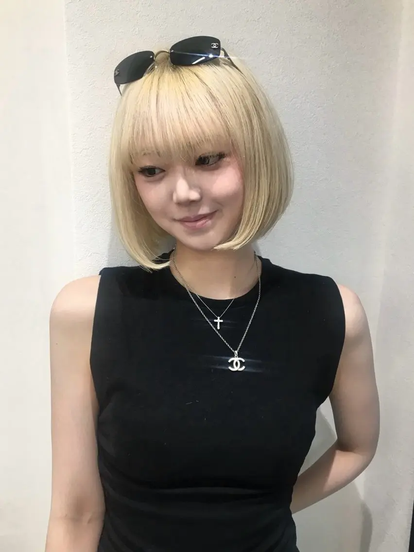 ショート カラー ヘアカラー トリートメント Hanaka🪷 レイヤー×ブリーチのヘアスタイル
