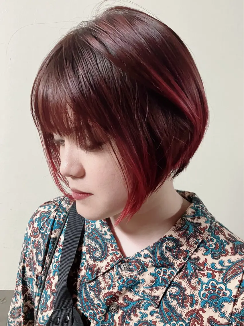 ショート ショートボブ ボブ レイヤーカット 似合わせカット ショートヘア fumika推しカラ ー/デザインカラーのヘアスタイル