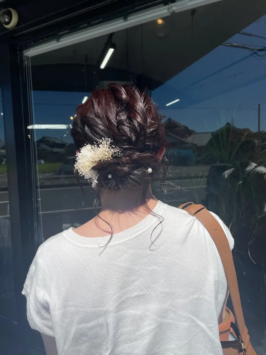 ミディアム ヘアアレンジ マキノ キョウカのヘアスタイル