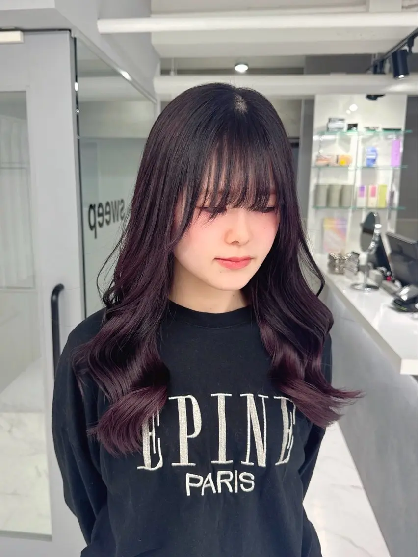セミロング カット ヘアカラー トリートメント Manami🖤 レイヤー×ハイトーンのヘアスタイル
