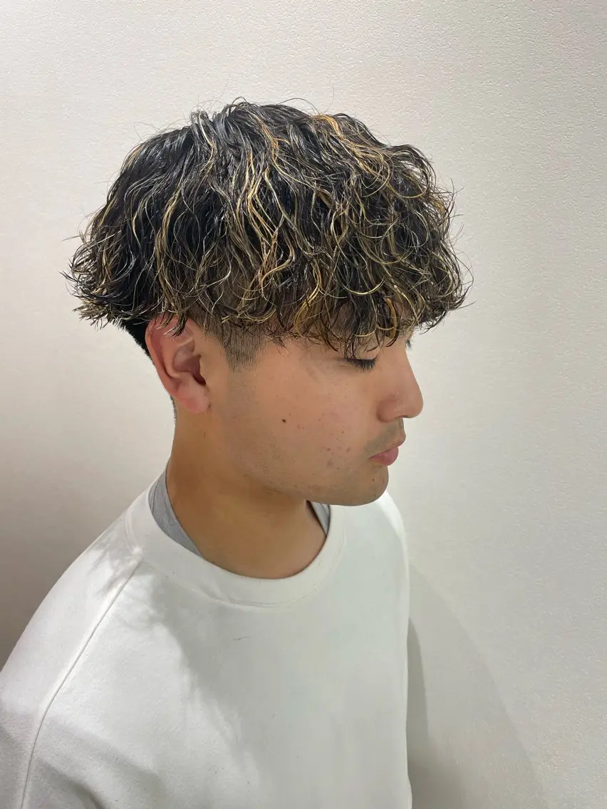 ⭐️大人気メンズ学生限定⭐️カット+波巻きパーマ、ツイストスパイラルパーマ👨‍🦱の写真