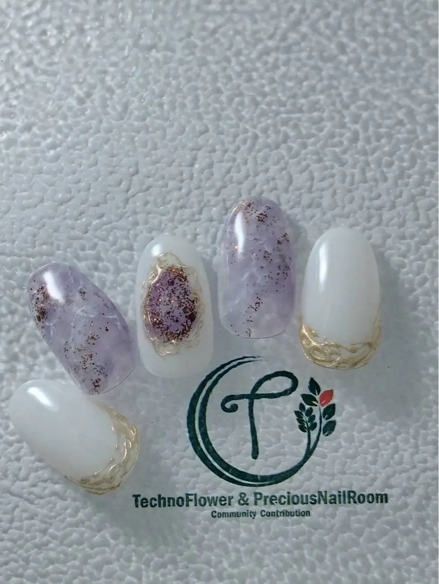 ネイル フラワーネイル precious nail roomのネイルデザイン