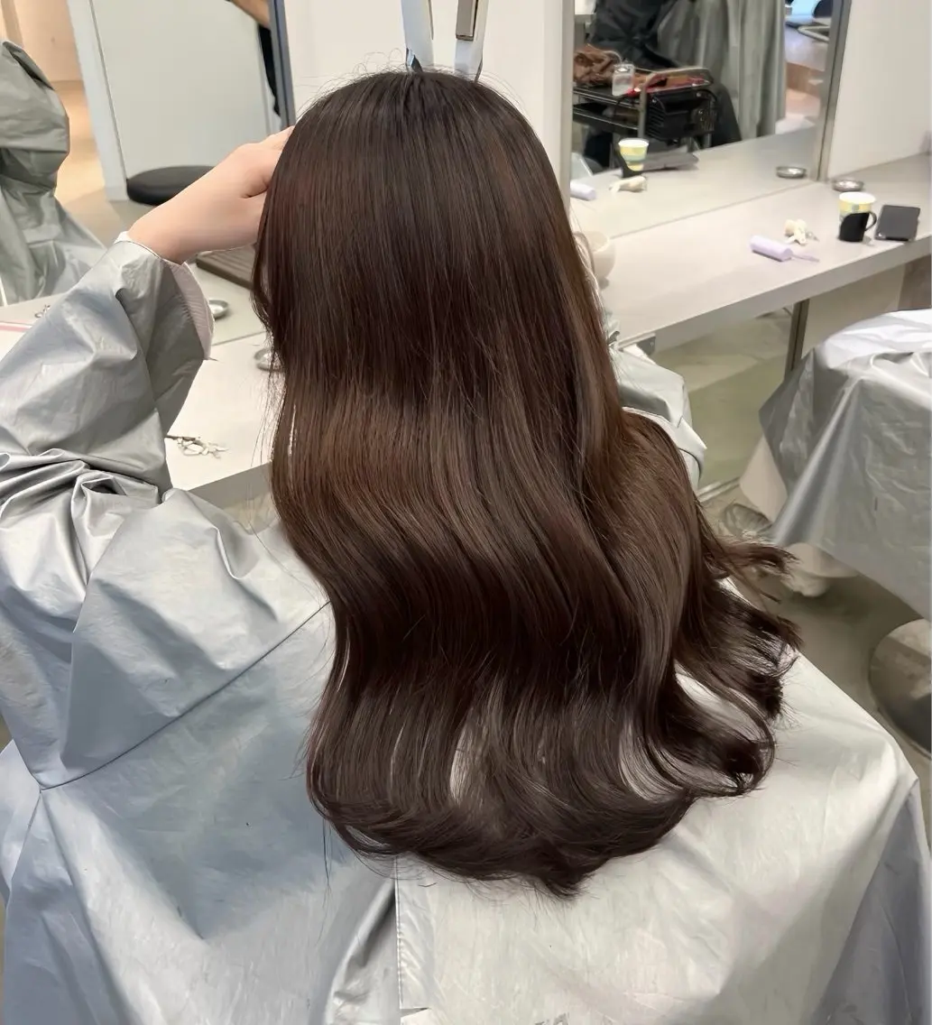 カラー 阪上 彩羽のヘアスタイル