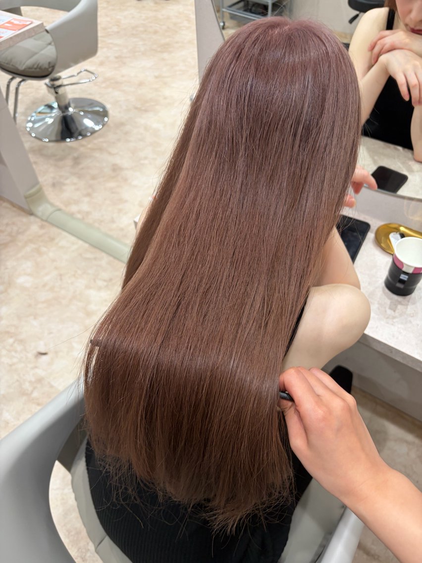 ロング カット ヘアカラー 松本 心優のヘアスタイル