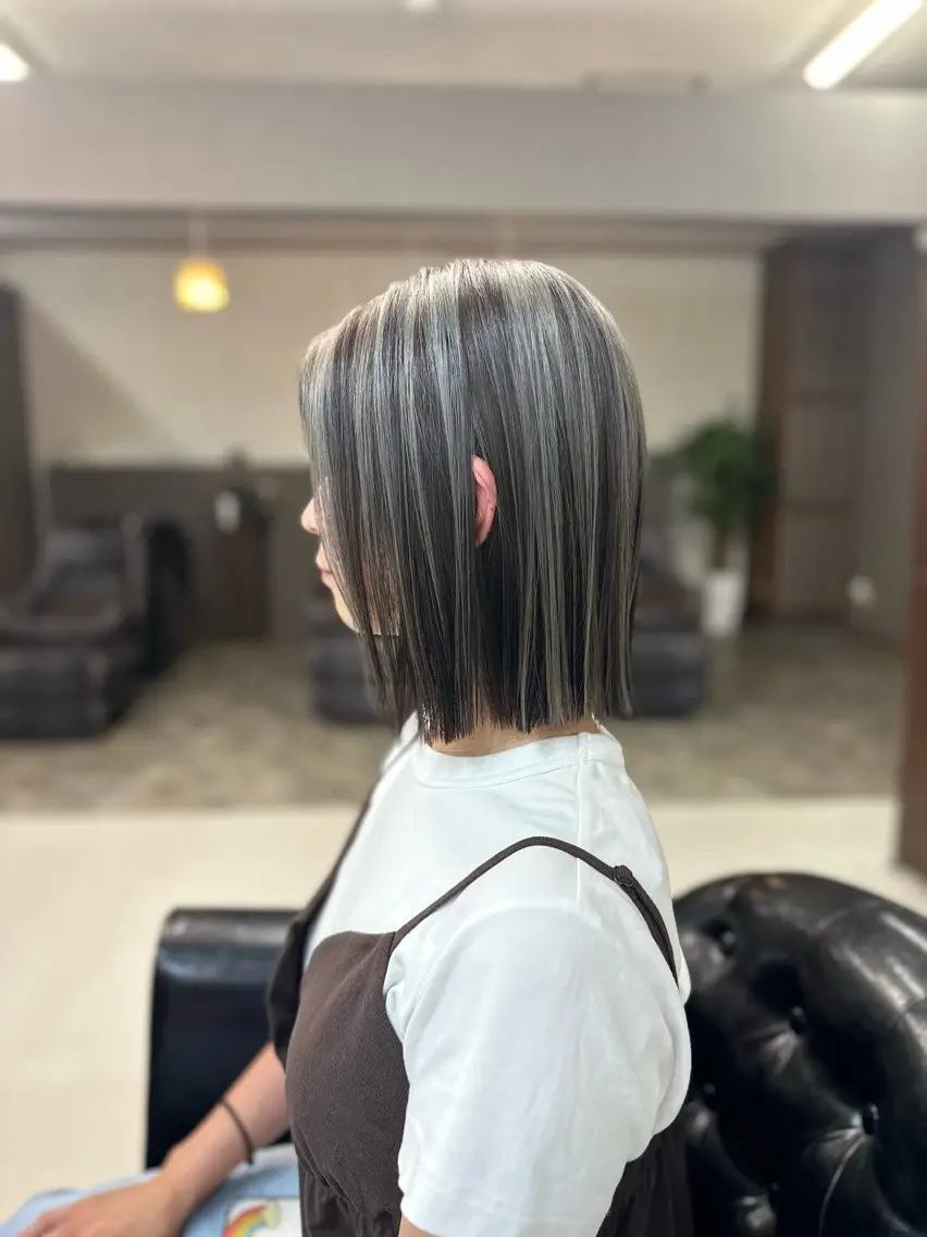 ミディアム カラー デザインカラー 縮毛矯正 ヘアカラー トリートメント YURI ✨のヘアスタイル