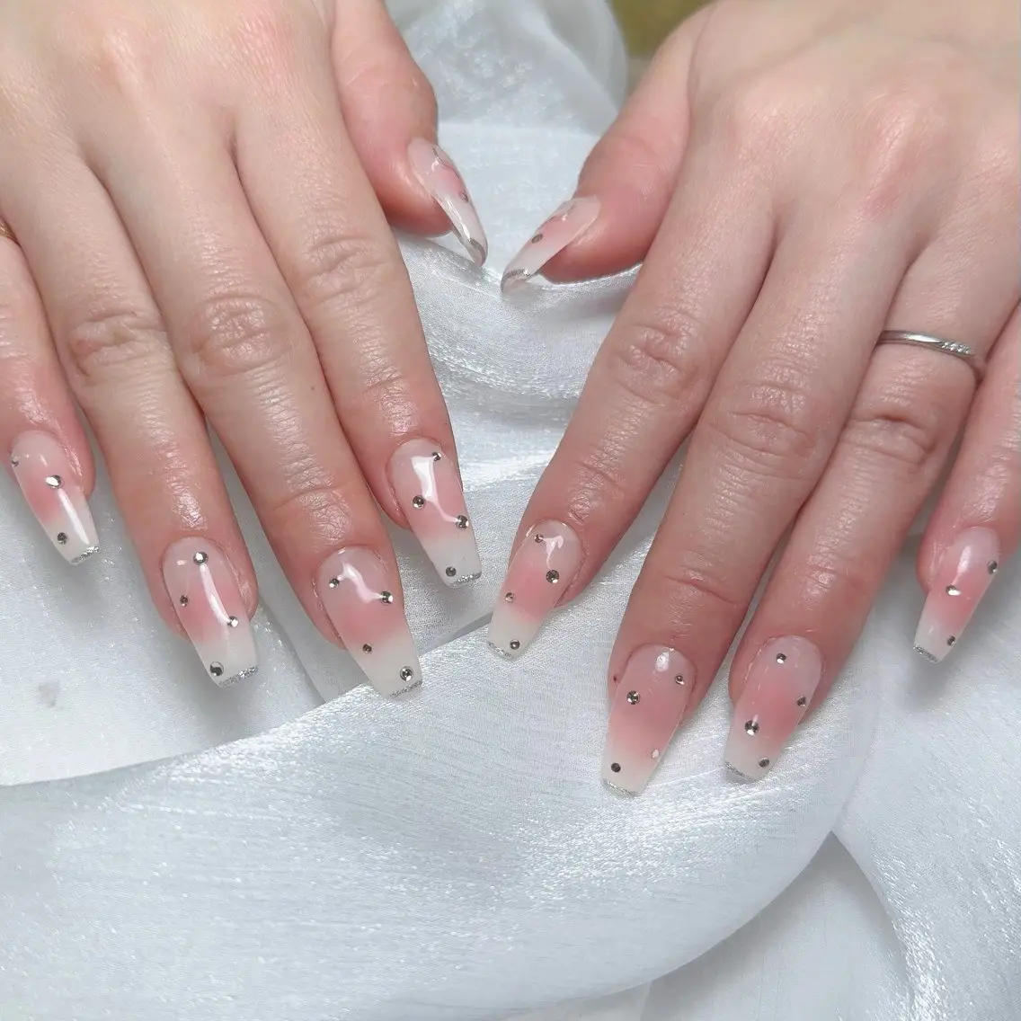 メンズ ネイル メンズ韓国風 アートネイル オーロラネイル ガーリー キラキラネイル ハンドネイル Nail salon 木にいるのネイルデザイン