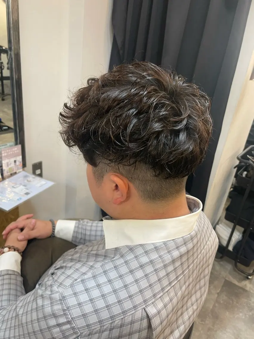 【✨️メンズメニュー人気No.3✨️】🚹フェードカット+スペインカール🔥の写真