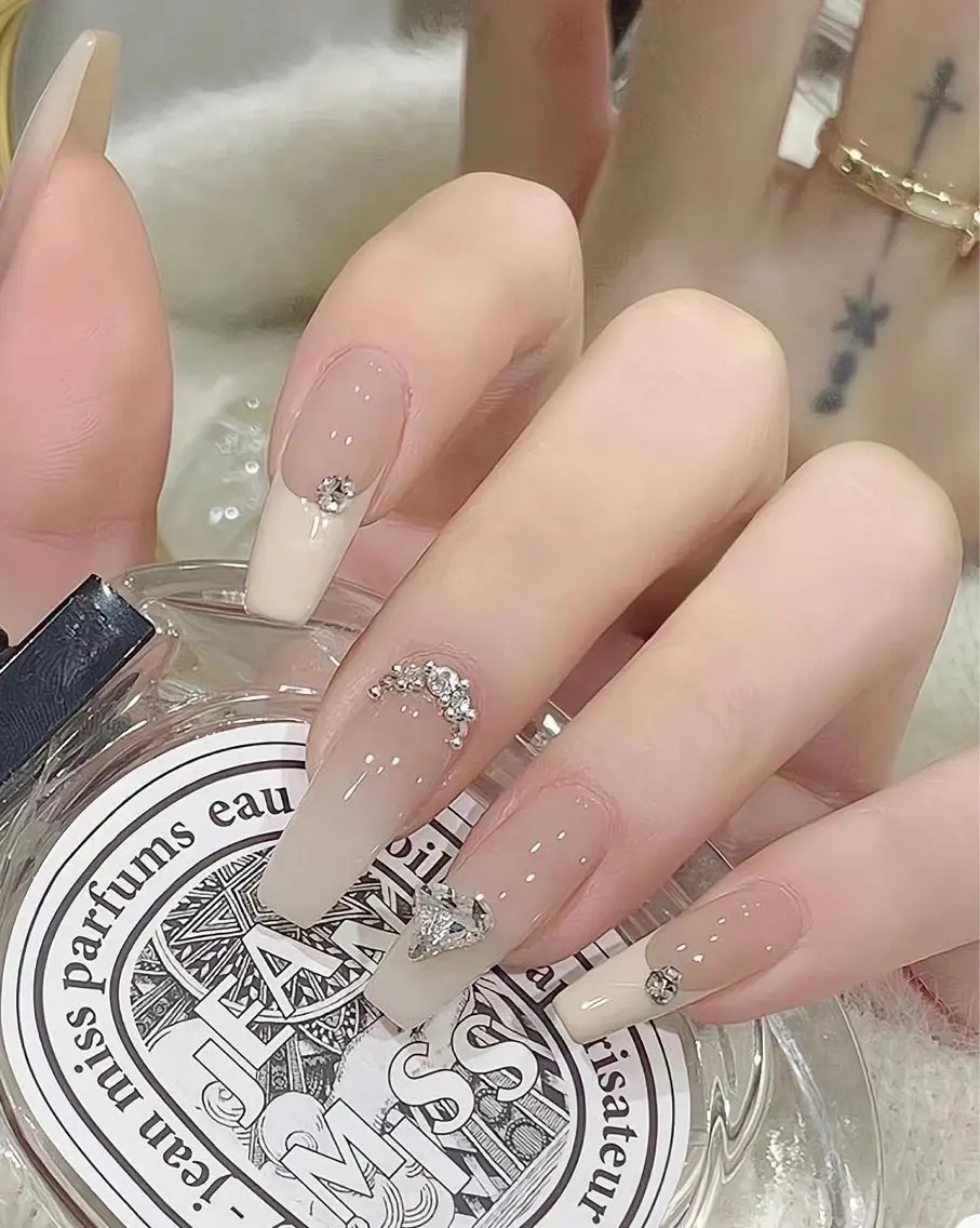 チップ長さだし💅定額コース(初回オフ無料)の写真