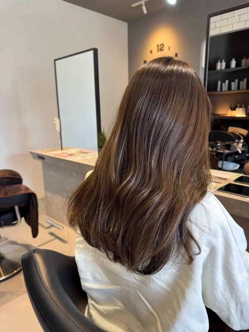 セミロング カラー アッシュ ベージュカラー ブリーチ 透明感カラー ブリーチなしカラー ヘアカラー トリートメント 髪質改善×艶カラー Haruのヘアスタイル