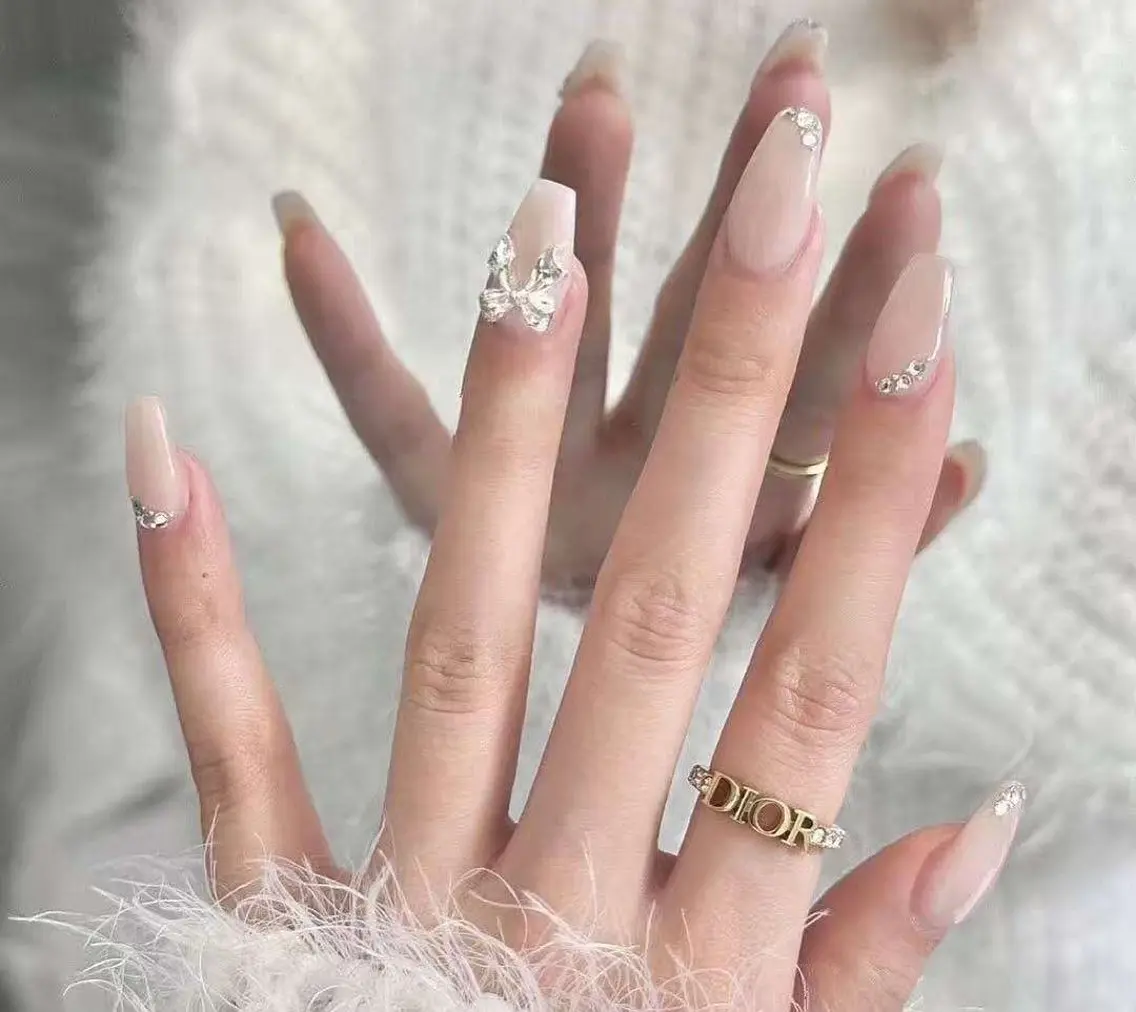 ネイル フラワーネイル フレンチネイル ジェルネイル ガラスフレンチ ハート ハンドネイル BabyYouMi nailのネイルデザイン