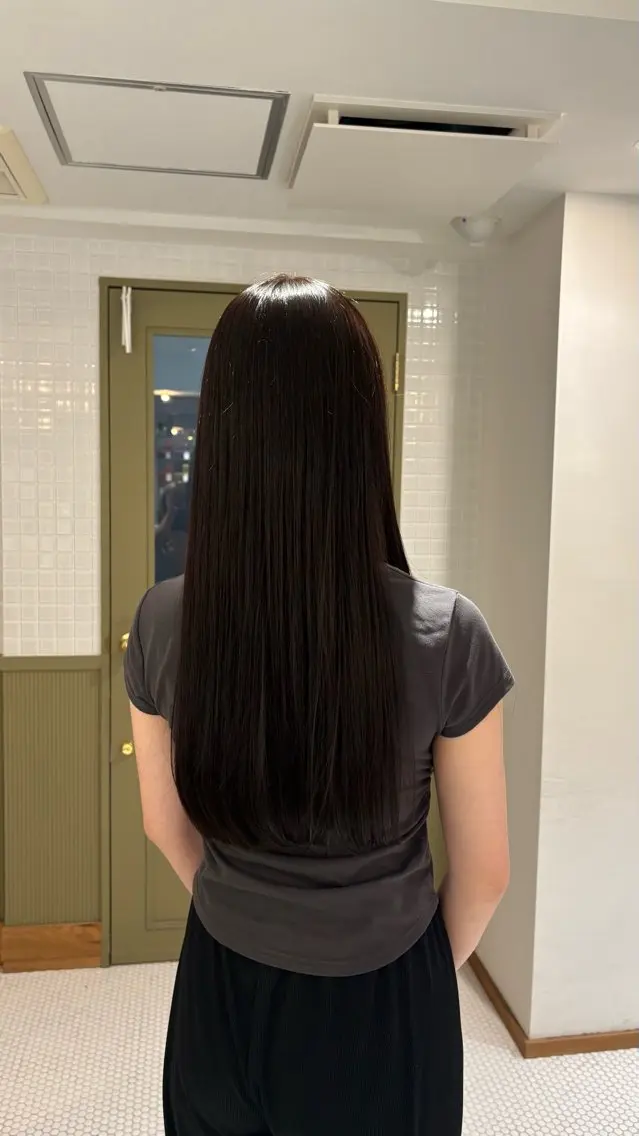 ロング カラー 透明感カラー トリートメント ☕️NOA / レイヤーカット🍮のヘアスタイル