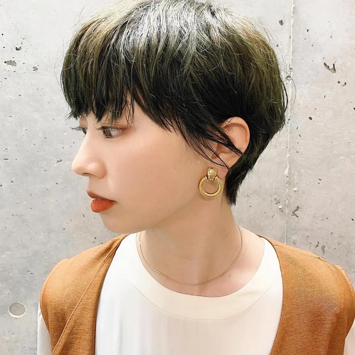 ショート カラー パーマ 中川 竜誠のヘアスタイル