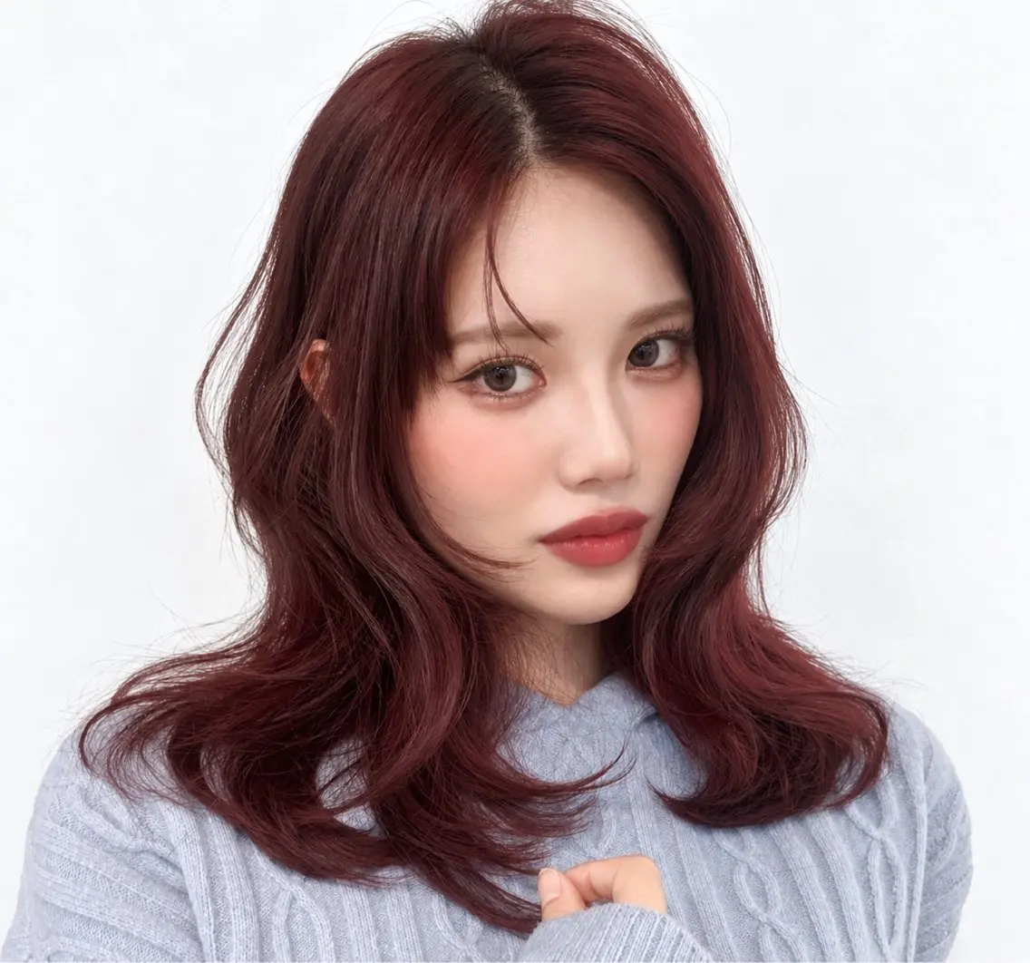 セミロング カラー ボルドーカラー 顔まわりレイヤー 髪質改善 レイヤーカット カット ヘアカラー トリートメント ヘッドスパ 【特大SALE✨】 💚モエリ💚のヘアスタイル