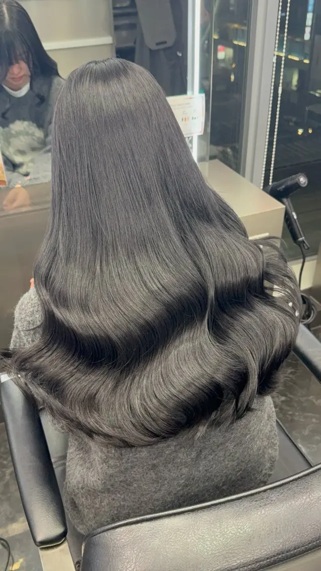ロング カラー ヘアアレンジ ヘアカラー トリートメント ヘアセット ハイトーン/透明感 髪質改善/rinaのヘアスタイル
