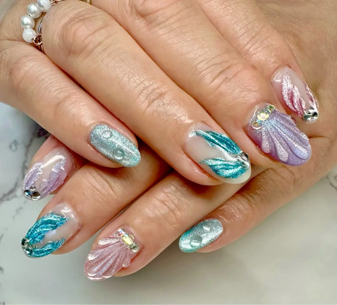 ネイル キラキラネイル マグネットネイル ミラーネイル ニュアンスネイル ワンカラーネイル Mai’s nailのネイルデザイン