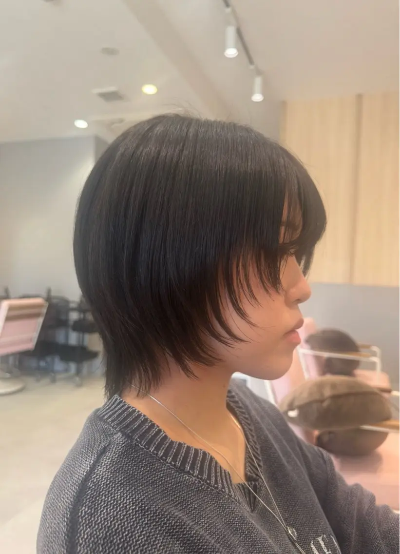 ショート カラー レイヤーカット ウルフカット ウルフレイヤー 𝘀𝗮𝗲 ⑅*/ 艶髪/ショートボブのヘアスタイル