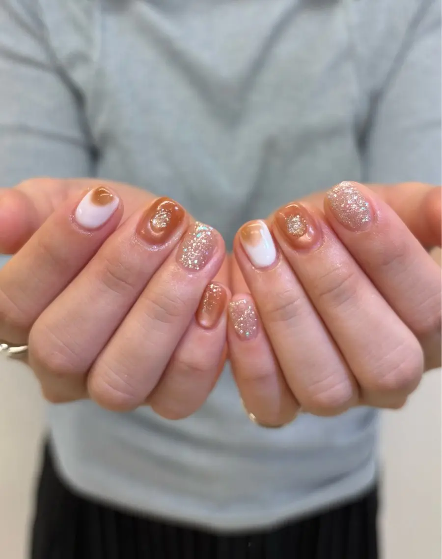 ネイル ジェルネイル マグネットネイル ニュアンスネイル パラジェル ハンドネイル ネイルサロン hotoriのネイルデザイン