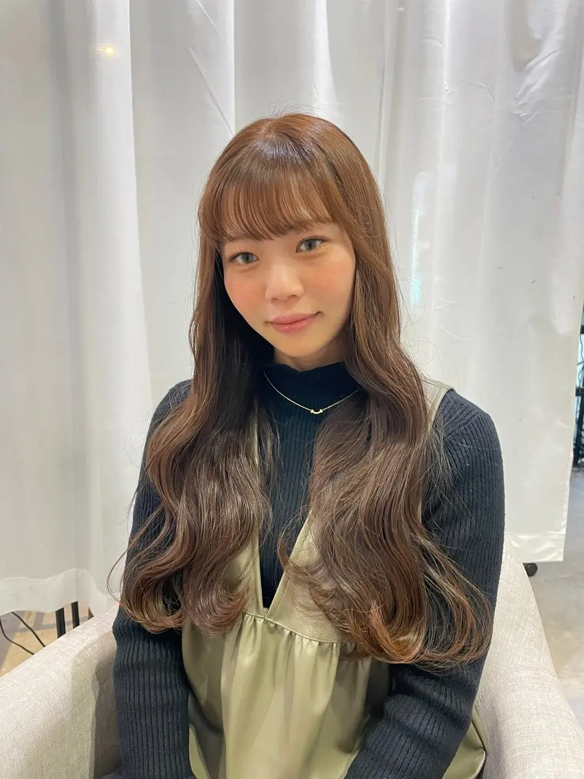 ロング カラー ベージュカラー ブリーチ 透明感カラー ブリーチなしカラー オリーブベージュ 垢抜け似合わせカラー /梅田 /ayanaのヘアスタイル