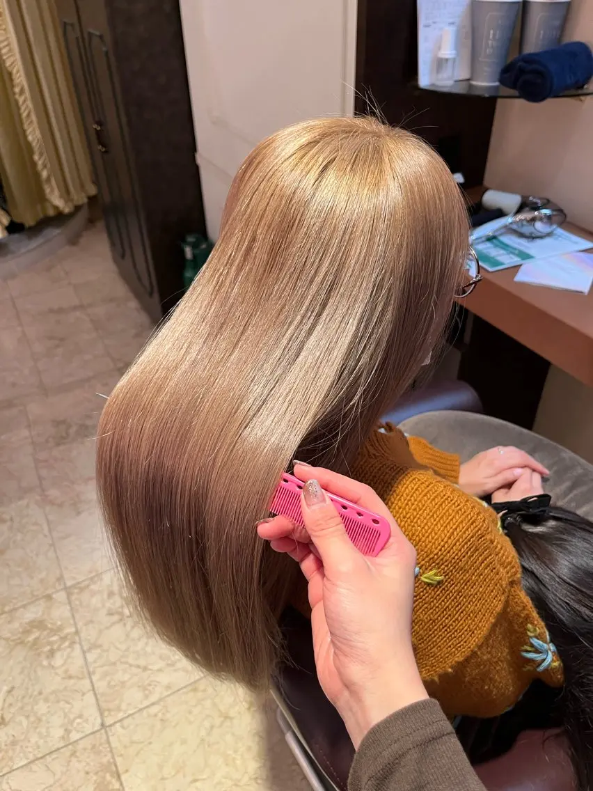 ロング ヘアカラー 八重樫 夢愛のヘアスタイル
