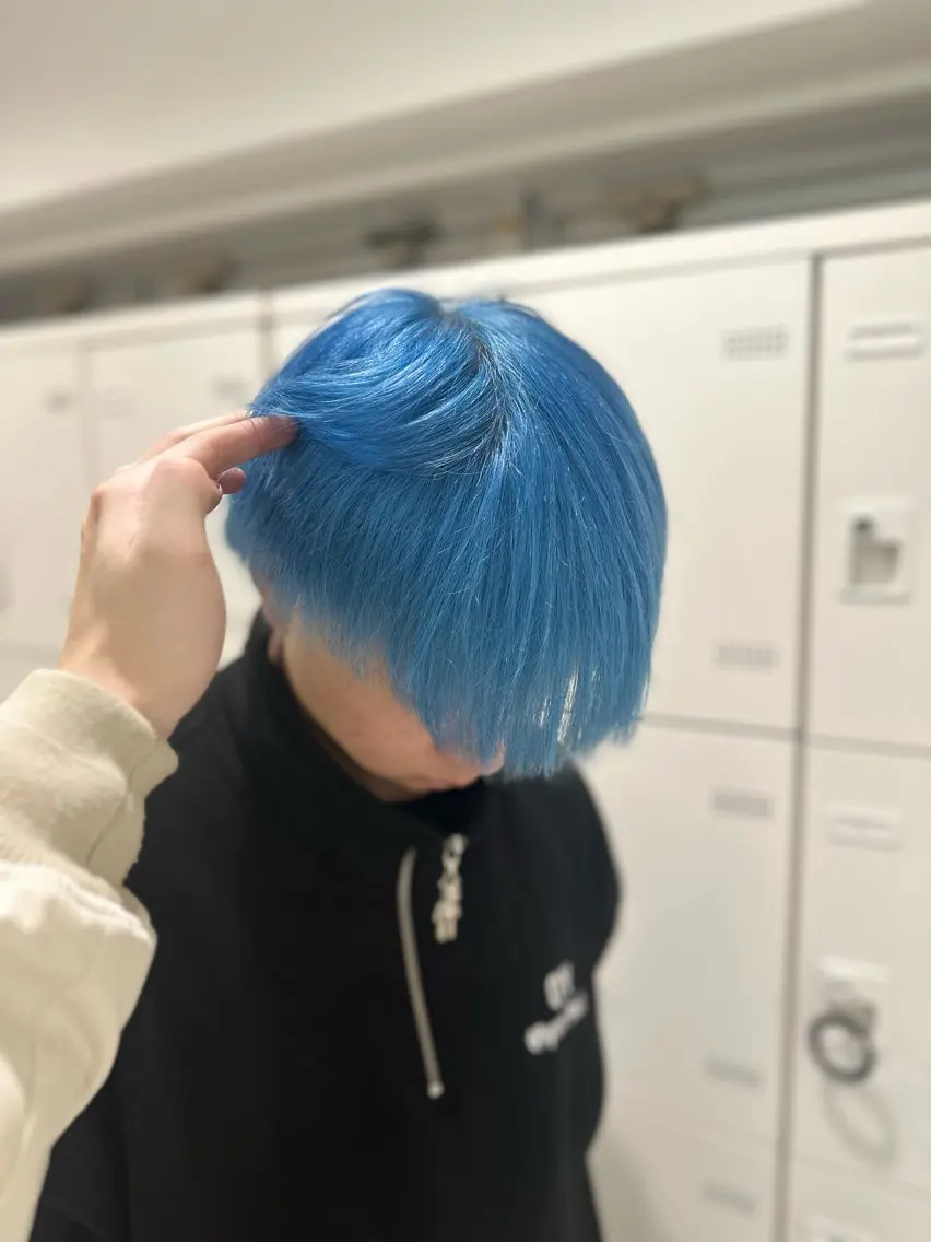 カラー ヘアカラー トリートメント ハイトーンカラー 🦄レイヤーカットのヘアスタイル