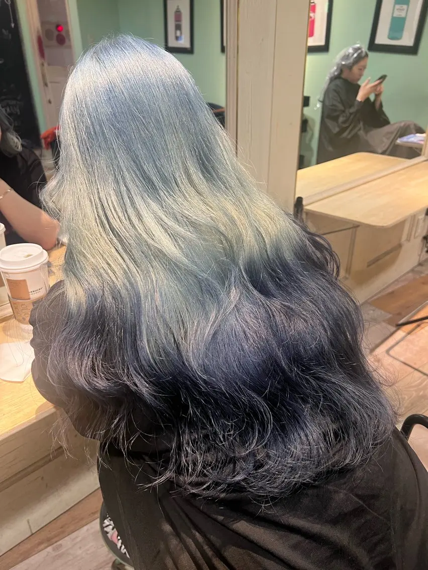 ロング カラー ブリーチ グラデーションカラー ハイトーンカラー ヘアカラー トリートメント 🌈デザインヘア職人 Kaede🌈のヘアスタイル
