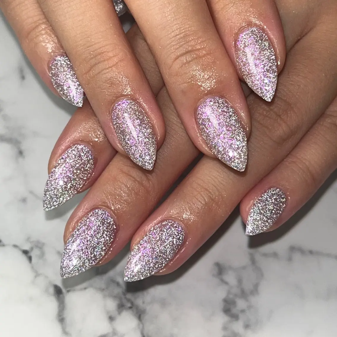 ネイル フラッシュネイル キラキラネイル 韓国ネイル ラメ(グリッター) ワンカラーネイル ハンドネイル NAIL NOWのネイルデザイン