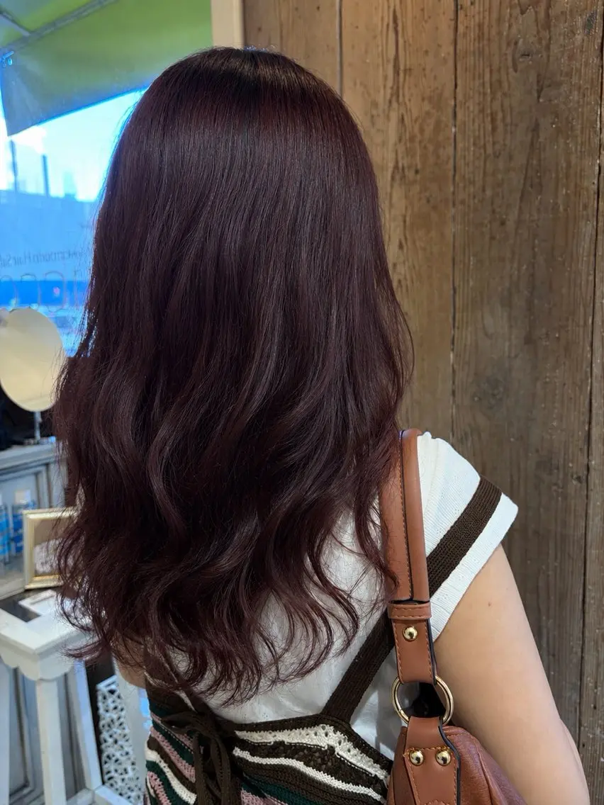 セミロング カット ヘアカラー NICCOLO室見 Erinaのヘアスタイル