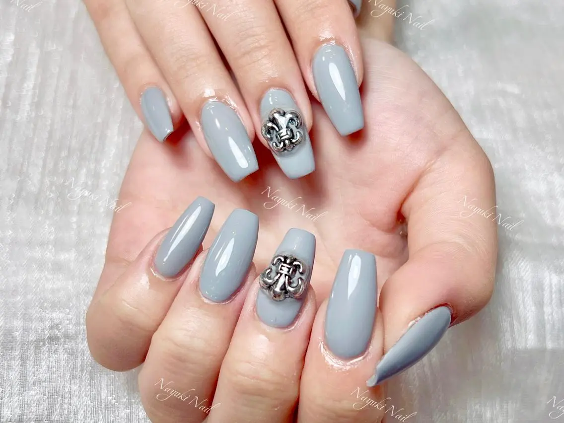 ネイル 🦋 Queenieのネイルデザイン