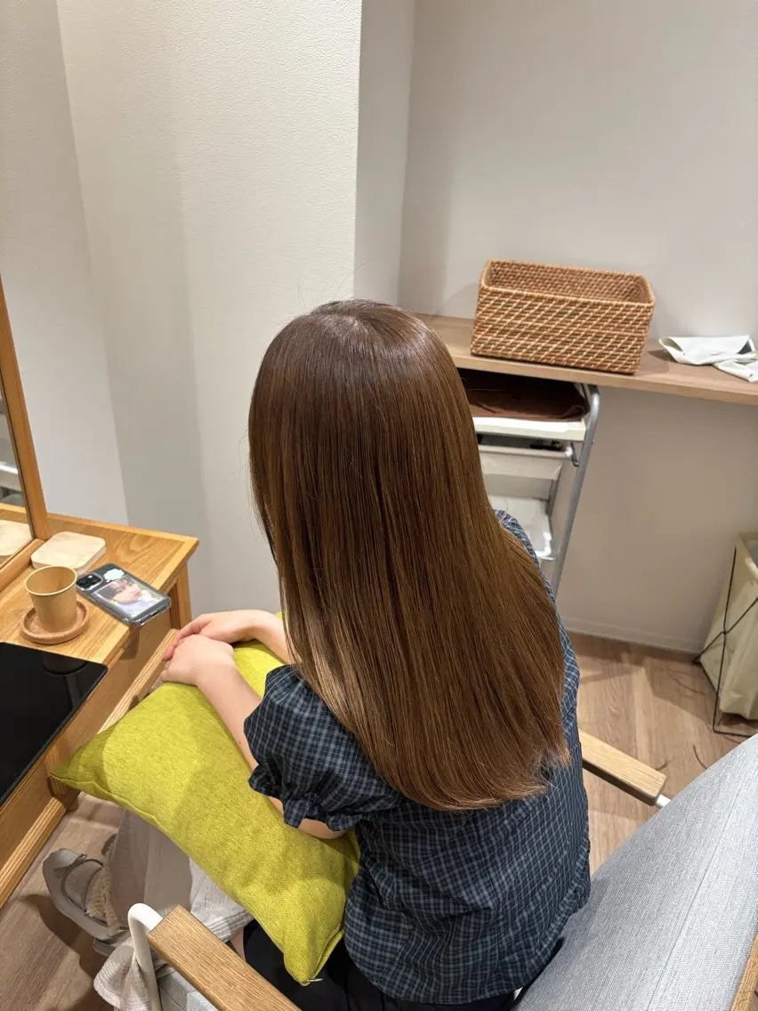 セミロング カラー ベージュカラー オリーブベージュ カット ヘアカラー トリートメント ヘッドスパ RINNO🌷透明感 カラー/髪質改善のヘアスタイル