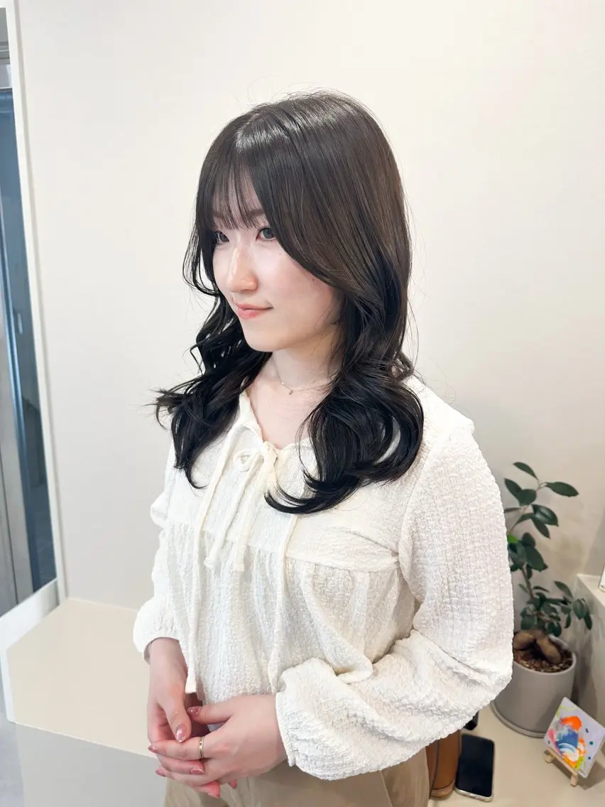 セミロング カラー ベージュカラー ブリーチ 透明感カラー ブリーチなしカラー オリーブベージュ 🌼透明感艶カラー オリーブ🌼河村咲のヘアスタイル